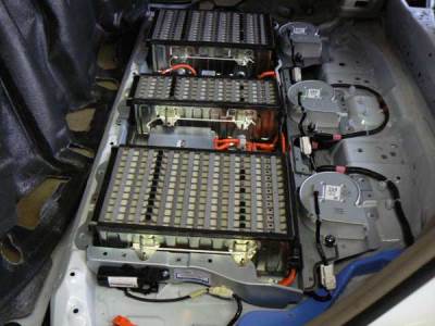 Baterai NiMh dalam Toyota Highlander