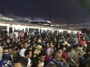 Suasana di Stasiun Manggarai