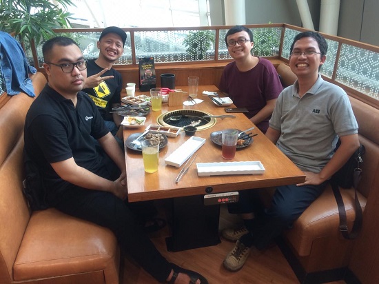 Makan Bersama Menikmati Rasanya Menjadi Engineer