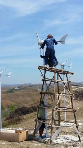 Pembangkit Listrik Tenaga Angin Skala Mikro