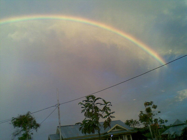 pelangi sehabis hujan