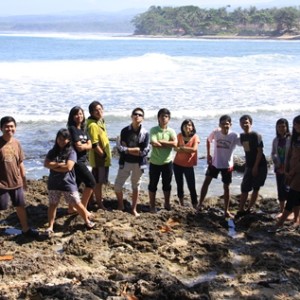 pantai rancabuaya 6